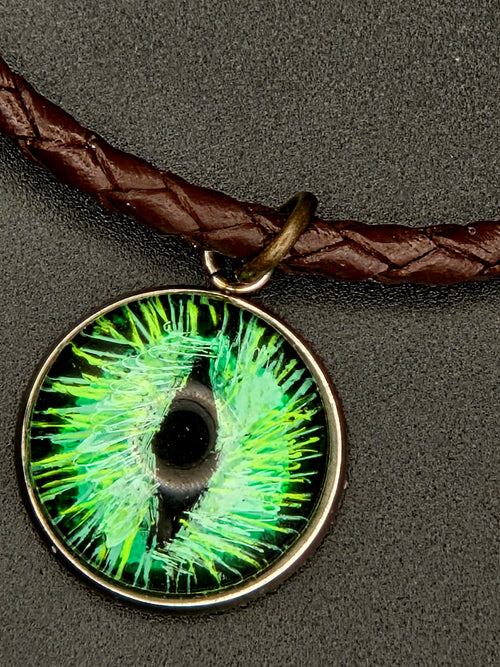 Green dragon eye bracelet